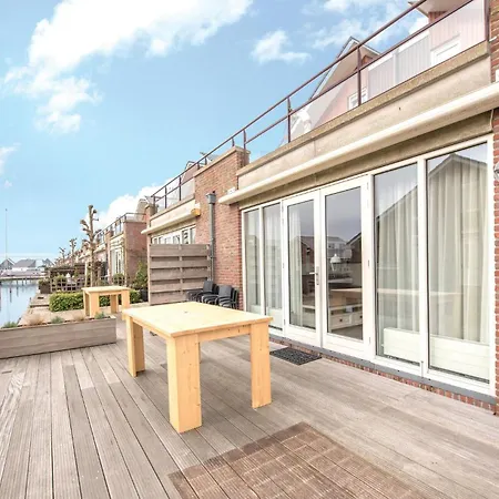 3 Bedroom In *