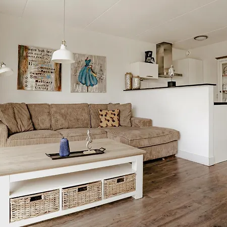 Σπίτι διακοπών 3 Bedroom In *